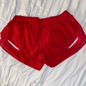 Red lululemon hotty hots 2.5